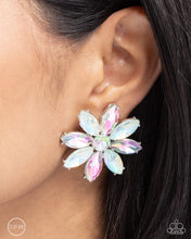 Load image into Gallery viewer, Paparazzi Jewelry Earrings Maiden Makeover - Green