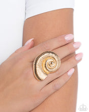 Load image into Gallery viewer, Paparazzi Jewelry Ring Shipwrecked Shell