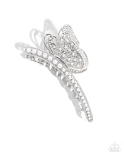 Load image into Gallery viewer, Paparazzi Lil Divas Pastoral Pearls - White