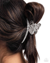 Load image into Gallery viewer, Paparazzi Lil Divas Pastoral Pearls - White