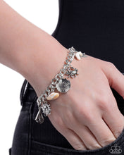 Load image into Gallery viewer, Paparazzi Jewelry  Bracelet Sleek Sailing - Silver