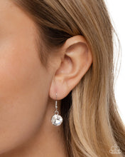 Load image into Gallery viewer, Paparazzi Jewelry Necklace Lively Luminescence - Black