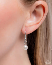 Load image into Gallery viewer, Paparazzi Jewelry Necklace Pearl Pageantry