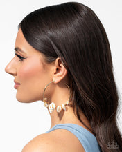 Load image into Gallery viewer, Paparazzi Jewelry Life of the Party Seashell Sonnet