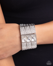 Load image into Gallery viewer, Paparazzi Jewelry Dramatic Diva Bracelet