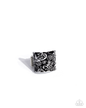 Load image into Gallery viewer, Paparazzi Jewelry Ring PAISLEY Talk - White
