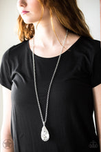 Load image into Gallery viewer, Paparazzi Jewelry Necklace Spellbinding Sparkle - White