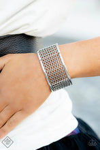 Load image into Gallery viewer, Paparazzi Jewelry Bracelet Camelot Couture