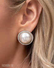 Load image into Gallery viewer, Paparazzi Jewelry Fashion Fix Fiercely 5th Avenue