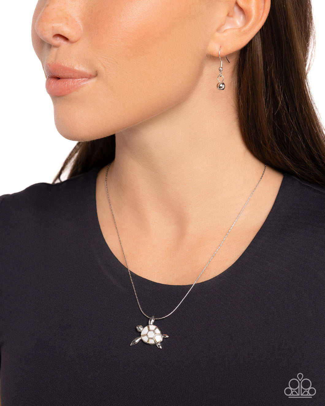 Paparazzi Jewelry Necklace Sea Turtle Statement - White