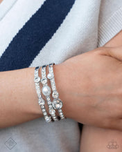 Load image into Gallery viewer, Paparazzi Jewelry Fashion Fix Fiercely 5th Avenue