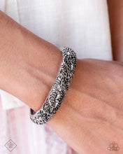 Load image into Gallery viewer, Paparazzi Jewelry Fashion Fix Glimpses of Malibu