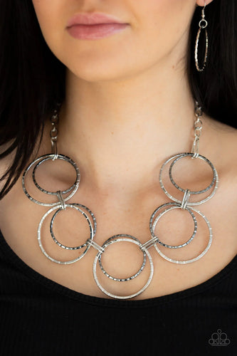 Paparazzi Jewelry Necklace Radiant Revolution - Multi