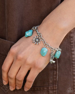 Paparazzi Jewelry Fashion Fix Simply Santa Fe