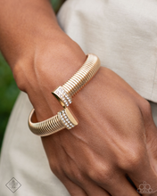Load image into Gallery viewer, Paparazzi Jewelry Fashion Fix Fiercely 5th Avenue
