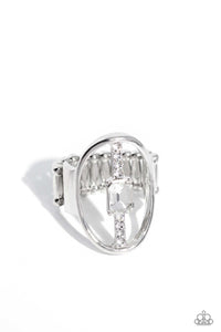 Paparazzi Jewelry Ring Middle of the Road - White