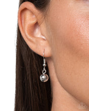 Load image into Gallery viewer, Paparazzi Jewelry Necklace The MANE Ingredient - Silver