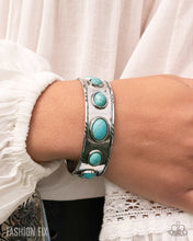 Load image into Gallery viewer, Paparazzi Jewelry Fashion Simply Santa Fe