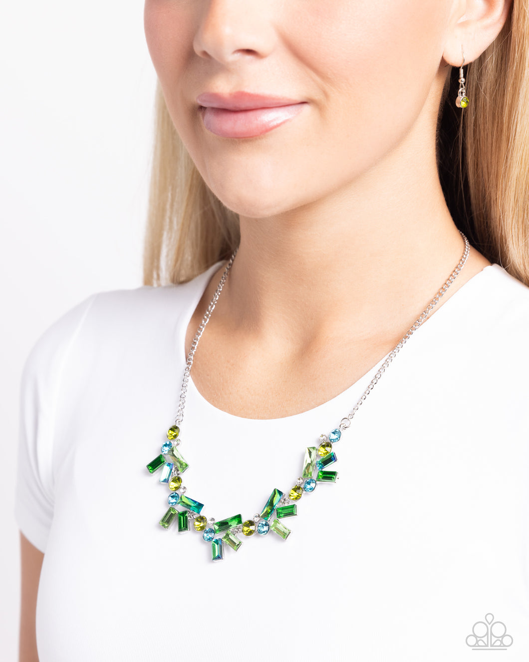 Paparazzi Jewelry Necklace Serene Statement - Green