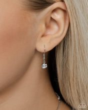 Load image into Gallery viewer, Paparazzi Jewelry Necklace Socialite Status