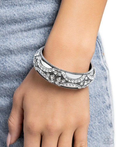 Paparazzi Jewelry Bracelet Draped in Decadence - White