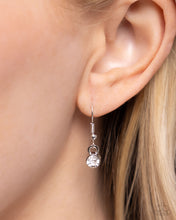 Load image into Gallery viewer, Paparazzi Jewerly Necklace Discreet Dazzle - Green