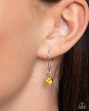 Load image into Gallery viewer, Paparazzi Jewerly Necklace Esteemed Empire - Yellow