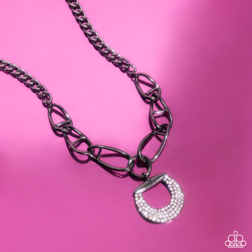 Paparazzi Jewelry Necklace Linked Leader - Black