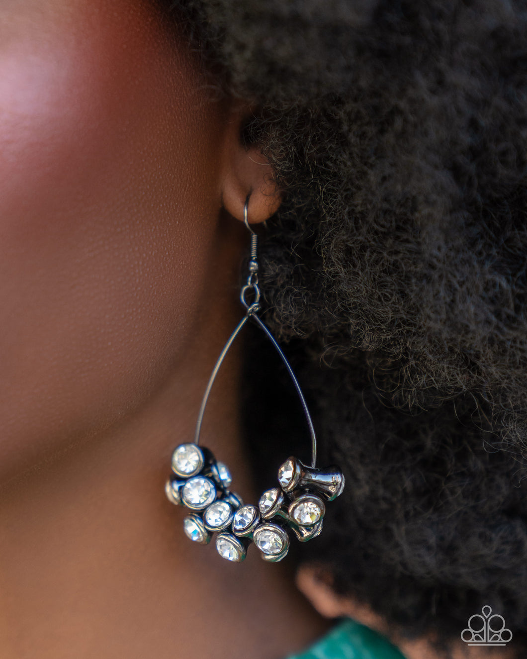Paparazzi Jewelry Earrings Courageous Chandelier