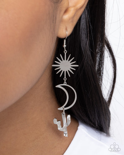 Paparazzi Jewelry Earrings Wishfully Western - Silver