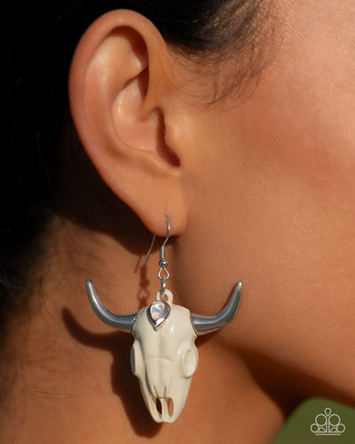Paparazzi Jewelry Earrings Southwestern Skull - White