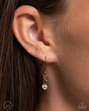 Load image into Gallery viewer, Paparazzi Jewelry Necklace Endearing Edge - Brass