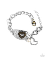 Load image into Gallery viewer, Papaprazzi Jewelry Bracelet Rustic Reign - Silver