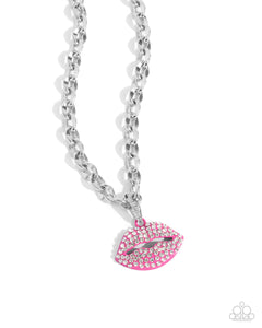 Paparazzi Jewelry Necklace Keepsake Kisser - Pink