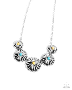 Paparazzi Jewelry Necklace Palm Tree Penade - Yellow