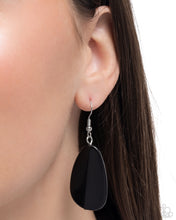 Load image into Gallery viewer, Paparazzi Jewelry Necklace Smooth Spoken - Black