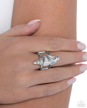 Load image into Gallery viewer, Paparazzi Jewelry Ring California Conch - Silver