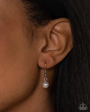 Load image into Gallery viewer, Paparazzi Jewelry Necklace Darling Decade