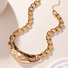 Load image into Gallery viewer, Paparazzi Jewelry Necklace Peak of Pizzazz - Gold
