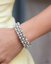 Load image into Gallery viewer, Paparazzi Jewelry Fashion Fix Fiercely 5th Avenue