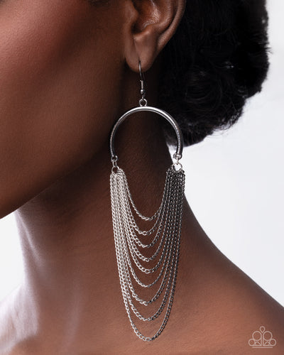 Paparazzi Jewelry Earrings Focused Fringe - Black