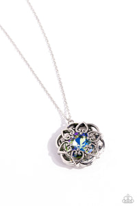 Paparazzi Jewelry Necklace Flowering Fantasy