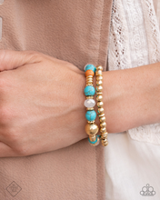 Load image into Gallery viewer, Paparazzi Jewelry Fashion Fix Simply Santa Fe