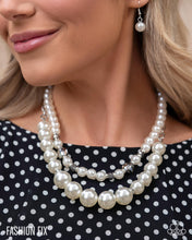 Load image into Gallery viewer, Paparazzi Jewelry Fashion Fix Fiercely 5th Avenue