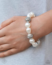 Load image into Gallery viewer, Paparazzi Jewelry Fashion Fix Fiercely 5th Avenue
