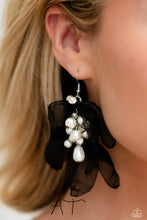 Load image into Gallery viewer, Paparazzi Jewelry Necklace Bubbly Backstage