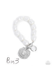 Load image into Gallery viewer, Paparazzi Jewelry Necklace Malibu Memory