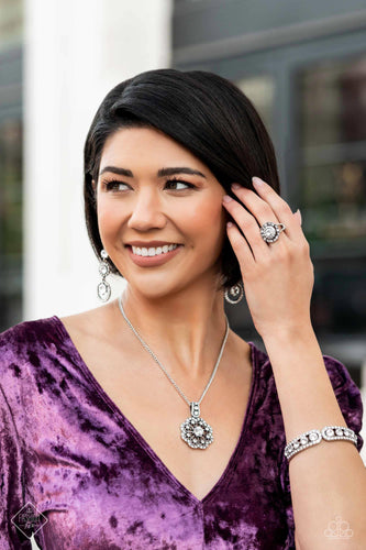 Paparazzi Jewelry Fashion Fix Fiercely 5th Avenue