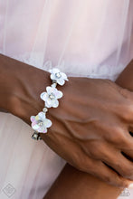 Load image into Gallery viewer, Paparazzi Jewelry Fashion Fix Glimpses of Malibu