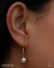 Load image into Gallery viewer, Paparazzi Jewelry Fashion Fix Simply Santa Fe